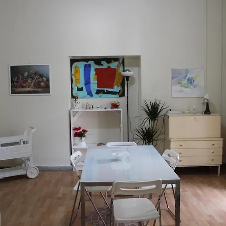 Apartment In Pianterreno Acireale